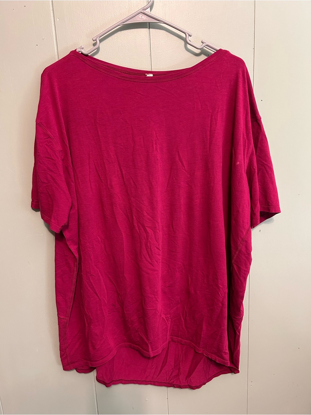 lululemon athletica Women's Fuchsia Short-Sleeve Relaxed Tee